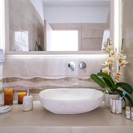 Secret Mirage Perissa (Santorini)